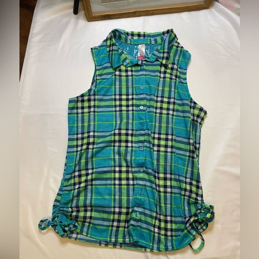 No Boundaries size XL blue and green plaid button up tankl top